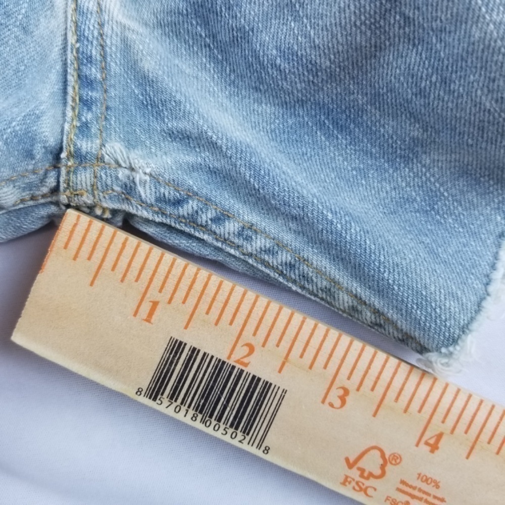 LEVIS- Women’s Size 34” Faded Bleached Jean Shorts 4” inseam cut offs - Picture 8 of 8